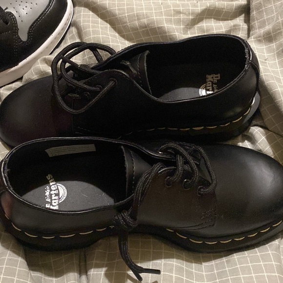 Black and white dr martens never worn no shoe box - Picture 2 of 3